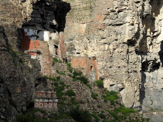 L'ancienne gompa de Namgung Gompa aujourd'hui fermée pour cause de dangerosité