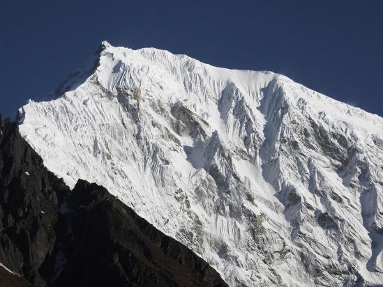 Les faces SE inhumaines du Langtang Lirun