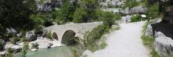 Le pont roman à la sortie des gorges de la Méouge