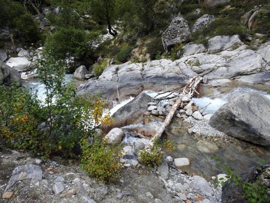 Traversée de la Chyandi khola