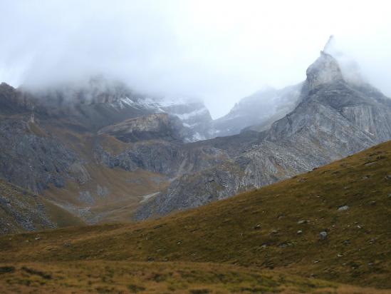 La vallée qui descend au pied de la Chandi Lek