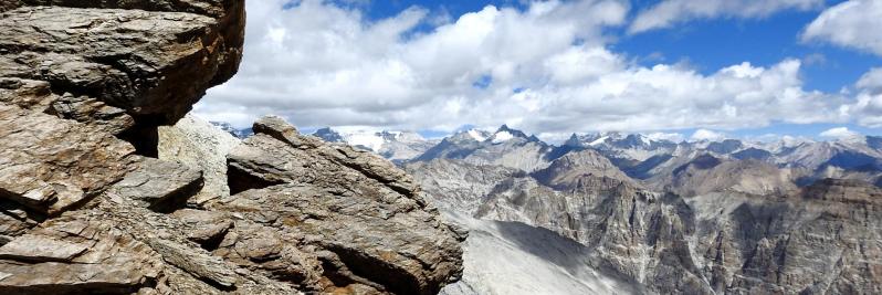 Sur les crêtes à 5600m au-dessus de Pho (Haut-Dolpo)