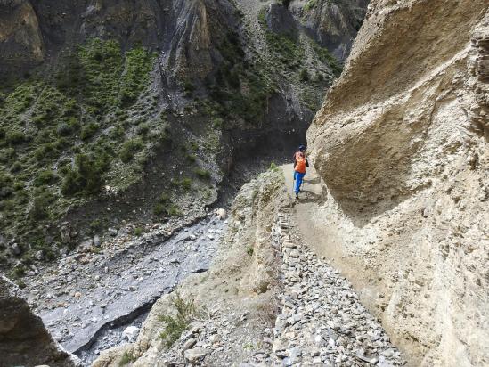 La porte de sortie du Dolpo ne mesure par endroits pas plus d'1m de large...