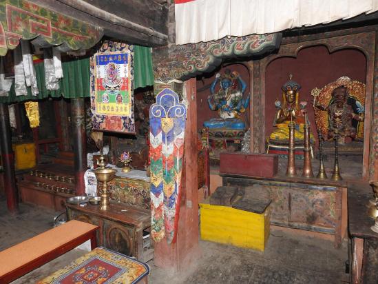 Intérieur de la gompa Bön de Lupra