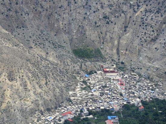 Le village de Marpha vu d'avion