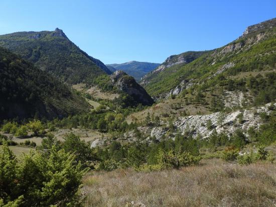 La vallée de la Coulance lors de la descente sur Les Gleizolles