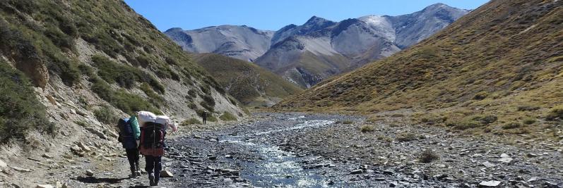 Le long de la Sephu khola en direction du Sela Mukchung La