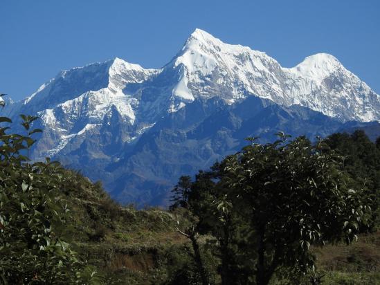 Numbur et Khatang vus depuis Goli gompa