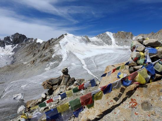 Franchissement du Largyap La (5410m)