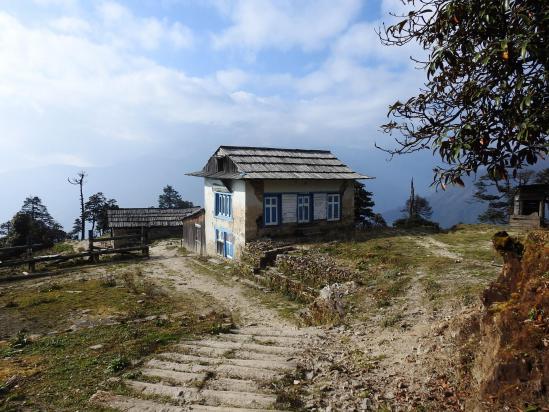 Sur le fil de la crête en direction de la vallée de la Likhu khola