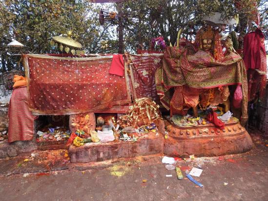 Le sanctuaire de la déesse Pathibhara