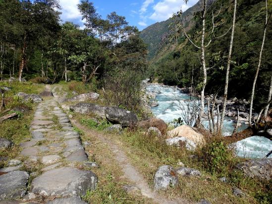 Après-midi tranquille le long de la Tamur khola