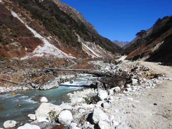 A la confluence de la Tamur khola et de la Dingsamba khola