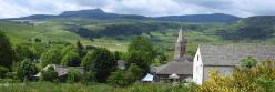 Le village de Chaudeyrolles au pied du Mont Mézenc