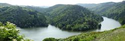 Au-dessus du lac de barrage du Moulin de Peyron