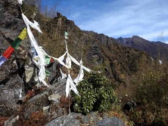 Sur le sentier-blacon entre Thudam et Chyamtang