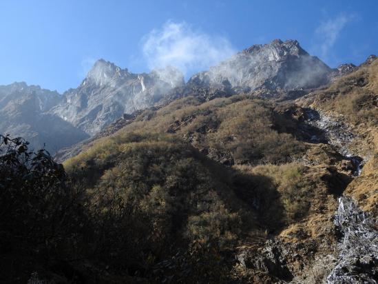 Dans le fameux thalweg, un peu au-dessus de Cave camp