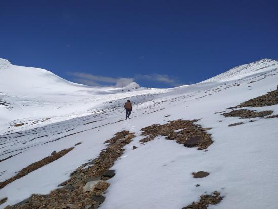 On aborde le plateau qui précède le col du Lanyar La (photo Rinchen Norbu)