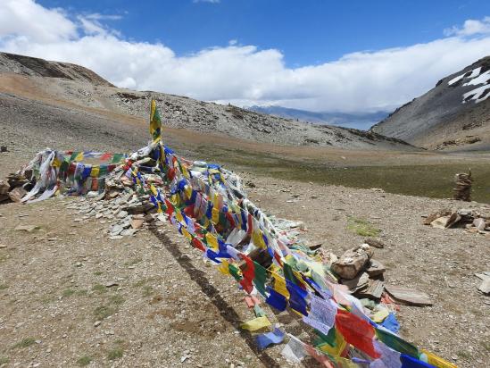 Au Yalung Nyau La avec une vue sur le lac du Tsomo Riri