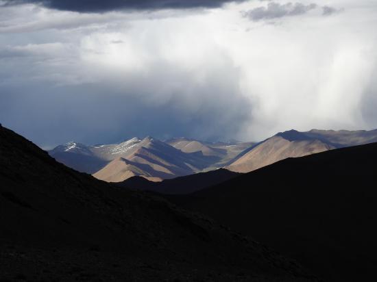 A la descente du Shukule, il y en a une belle sur le Norbu La...