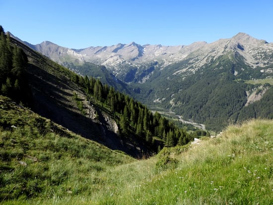 Dré dans l'pentu en direction de la crête