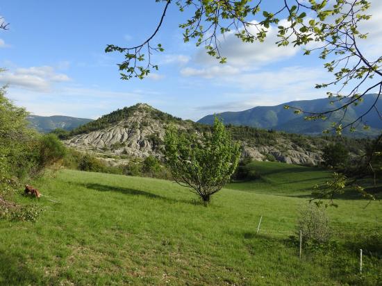 Le col de l'Aiguillon Saint Claude vu depuis le gîte de Vergol