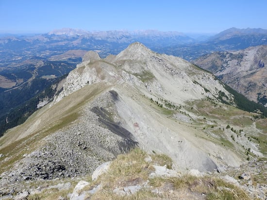 Vue imprenable depuis le sommet du Piolit sur le massif du Dévoluy