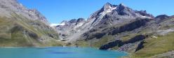 Le lac de la Sassière et le massif de la Tsanteleina