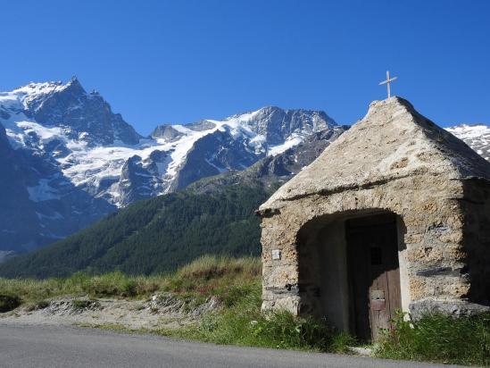 Le massif de la Meije vu depuis l'oratoire du Chazelet