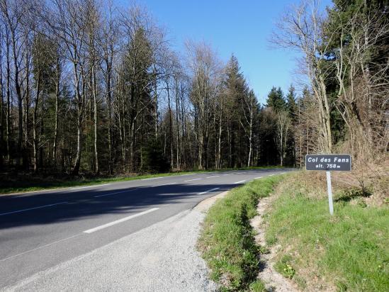 Au départ du col des Fans