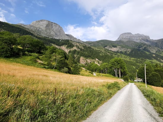 Entrée dans le vallon de Laverq (Petite et Grande Séolane)
