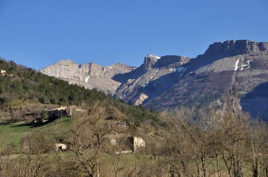 La vallée de Quint (remparts de Font d'Urle)