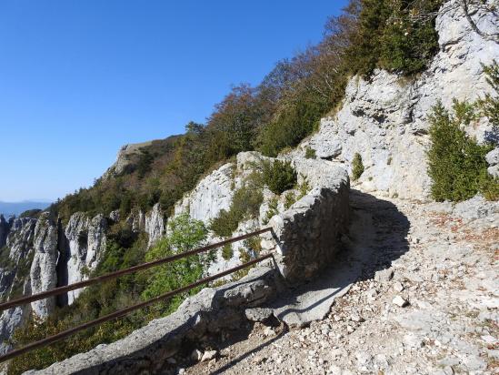 Sur la voie romaine entre le col de Rousset et le col de Chironne