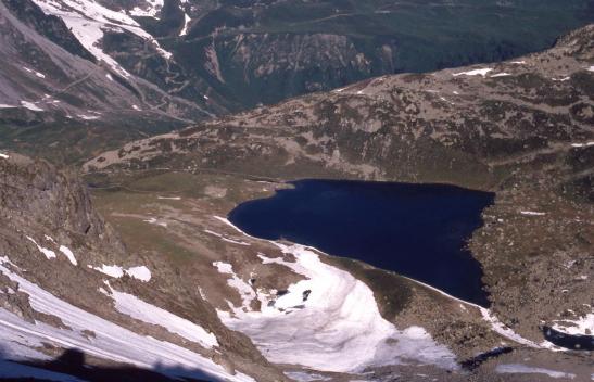 Au col d'Enclave, vue plongeante sur le lac Jovet