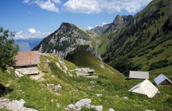 Passage au chalets de Neuteu