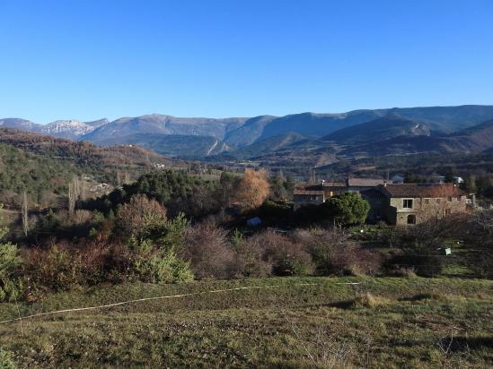 Au-dessus de la ferme des Cros (Trois-Becs et Couspeau)