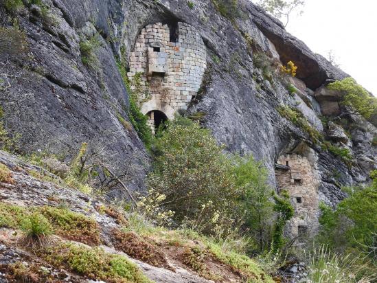 Une des grottes de la Jaubernie