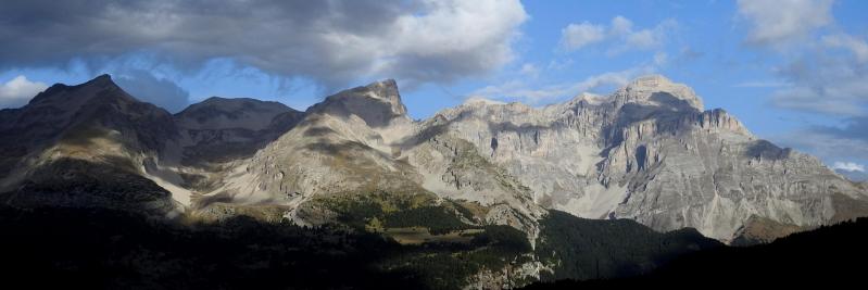 Départ matinal du Collet (vues sur les montagnes du Dévoluy - l'Obiou)