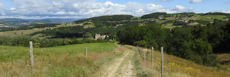 Descente vers le château de Besset