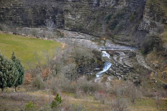 Les gorges de l'Ouvèze vues depuis le chemin entre Le Gleizal et Lascombes