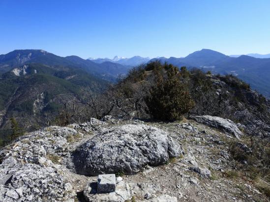 Au sommet du pic de Luc (Grésière, Grand-Ferrand et montagne du Puy)