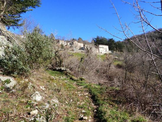 A l'approche du hameau de Conjols