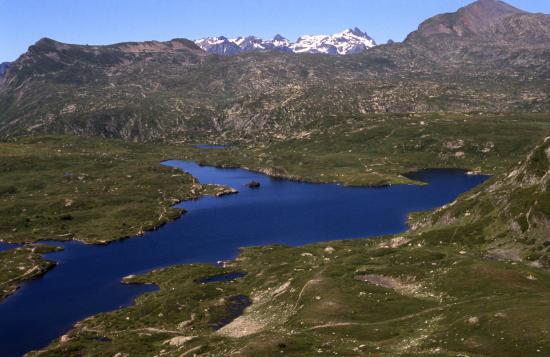 A la redescente du sommet du Taillefer, le lac Fourchu