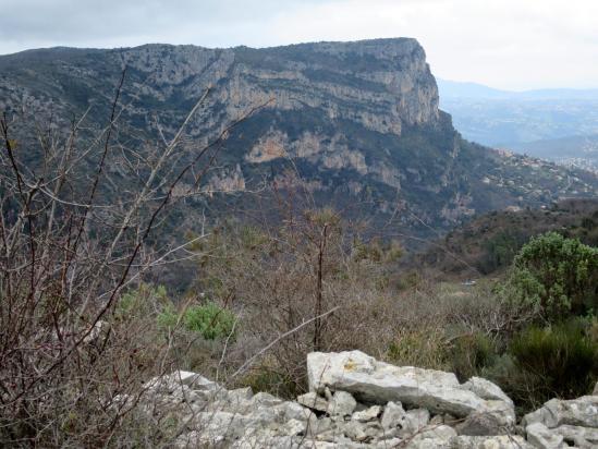 Le Baou de St-Jeannet vu lors de la traversée du Plan des Noves