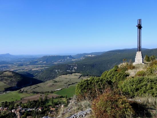 Sur le belvédère de la Croix du Vellan (vallée de la Gervanne)