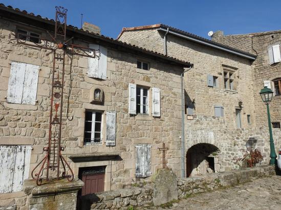 Visite du bourg médiéval de Chalencon