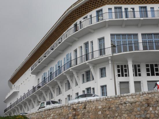 A l'entrée de Cerbere l'hôtel Art Déco Belvédère du rayon vert