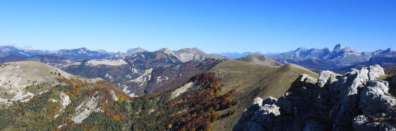 Sur la crête du Luzet (Mont-Aiguille, Chauvet, Mont-Barral, Jocou, Toussiere, Taillefer, Obiou, Grand-Ferrand)