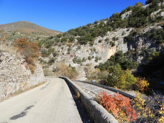 Sur le chemin de l'olivier (Gorges de Saint-May)