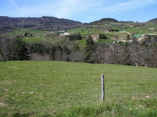 Retour vers Gilhoc via le château de Bessin